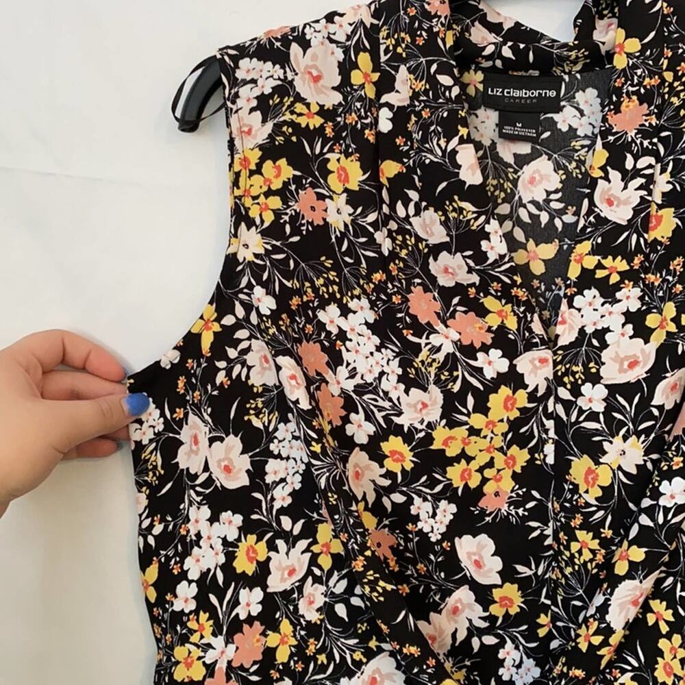 Liz Claiborne 'Career' Black Floral Waist Tie Top - Picture 3 of 9